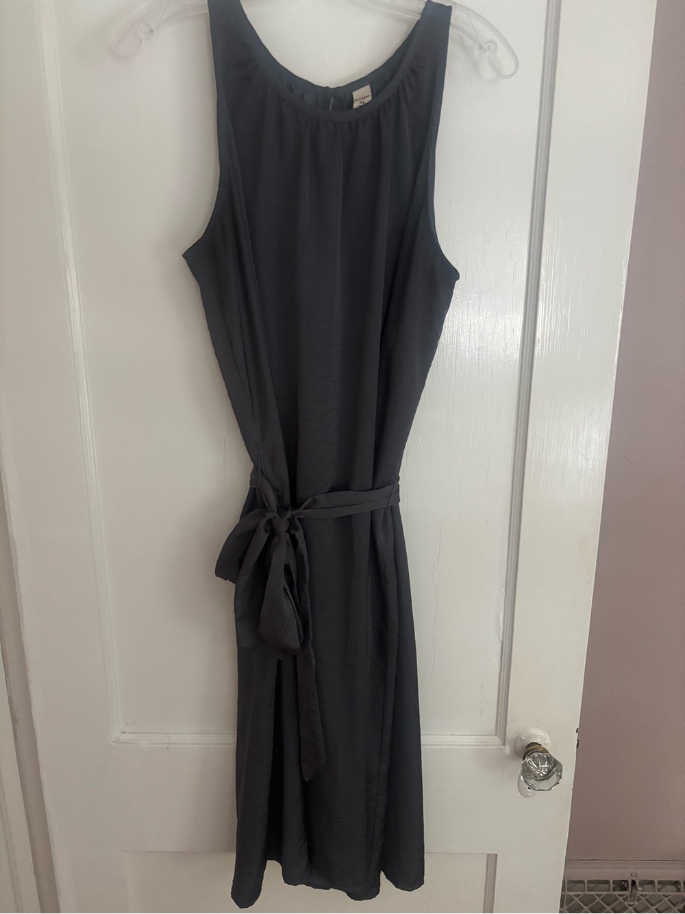 Old Navy Black Sleeveless Tie-Waist Dress